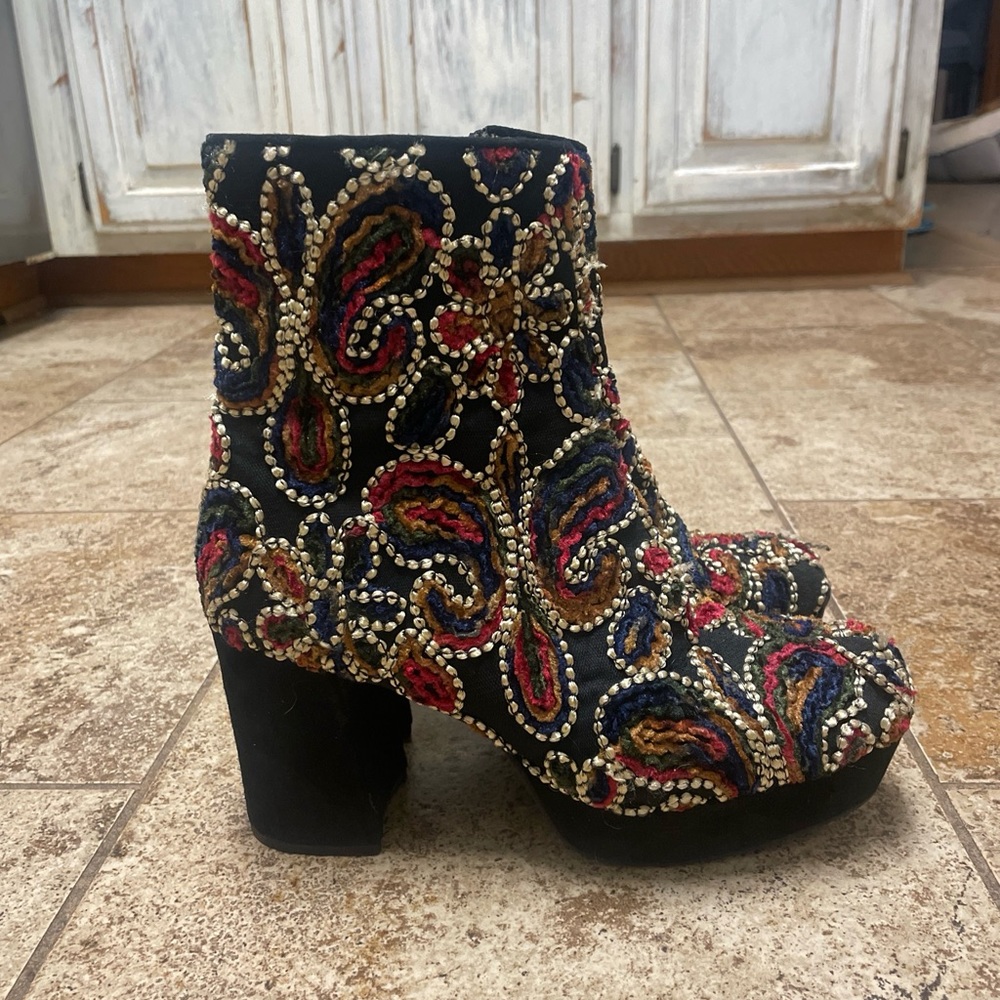 Sacha London Embroidered zip boots size 7